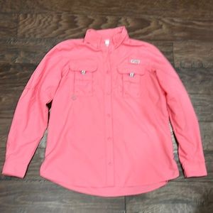 Women’s Columbia fishing shirt